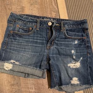 American Eagle distressed denim boyfriend short